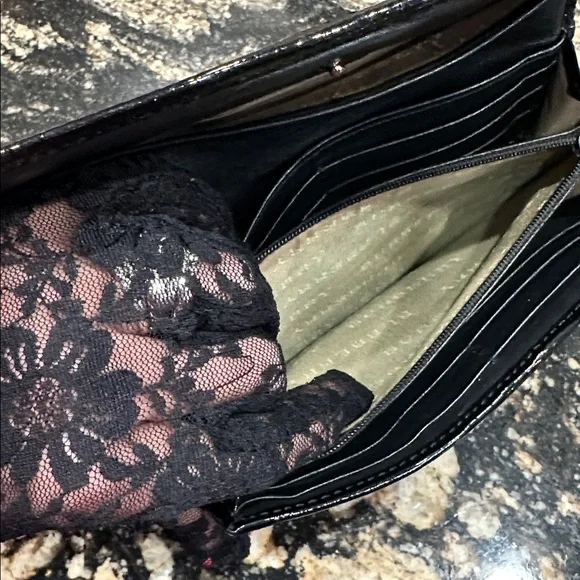 Burberry Black Novacheck Canvas and Patent Leather Penrose Continental Wallet - Picture 9 of 13